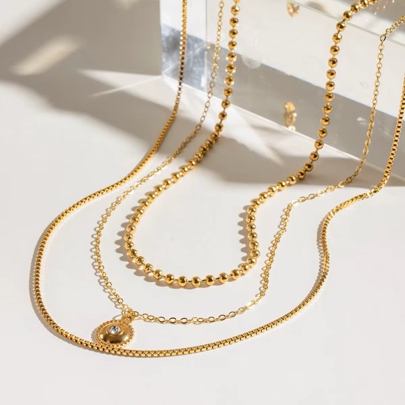 18K Gold Plated Layered Necklace - Picture 4 of 7
